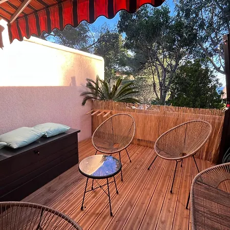A Pied - 5 Couchages - Terrasse Et Parking