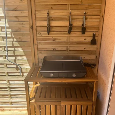 Apartment A Pied - 5 Couchages - Terrasse Et Parking Hyeres